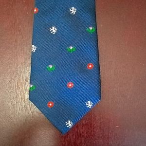 Traditional Tie with British Motifs.
